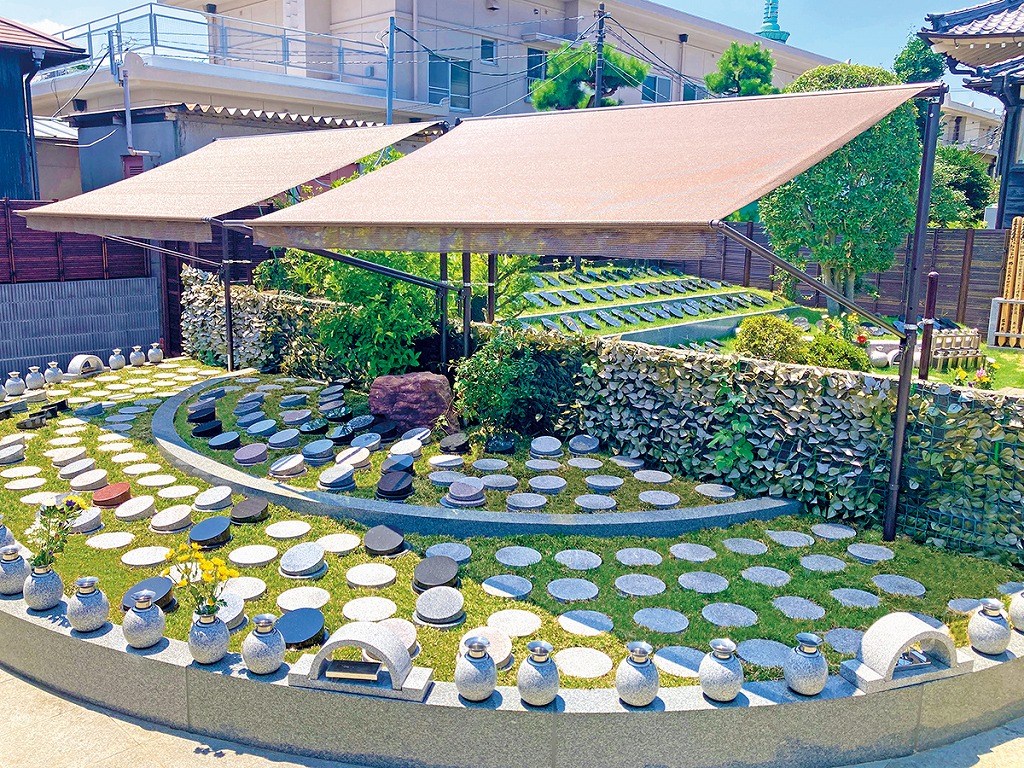烏山樹木自然墓地の施設写真